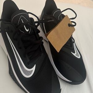 Nike Men's Black and White Athletic Shoes